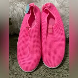 Target Large Women's Hot Pink Slip-On Mesh WaterShoe Sneakers